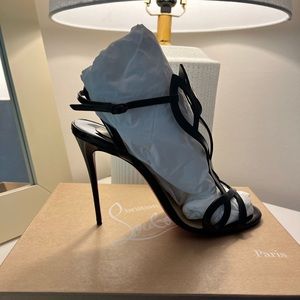 NEVER WORN Christian Louboutin Heels